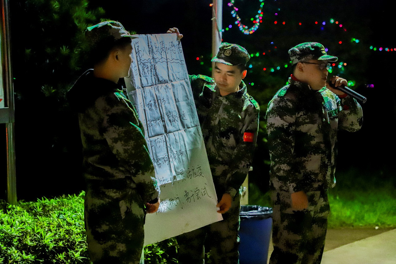 胡豪1_副本1.jpg 胡豪1_副本1.jpg